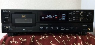 SONY_DTC-A7.jpg